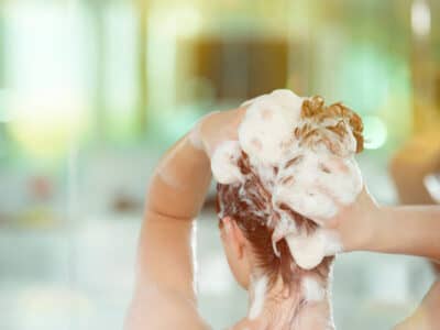 5 erros que você pode estar fazendo quando usa shampoo