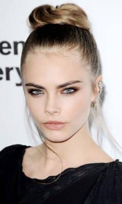 Cara Delevingne Aprenda a disfarçar as suas olheiras